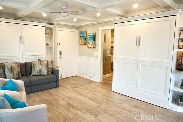 Detail Gallery Image 3 of 16 For 711 Pacific Coast Highway #301,  Huntington Beach,  CA 92648 - 0 Beds | 1 Baths