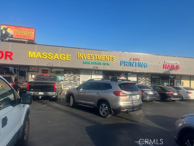 19256 Roscoe Boulevard, Northridge (los Angeles), California 91324, ,Commercial Lease,For Rent,19256 Roscoe Boulevard,CRSR23231055