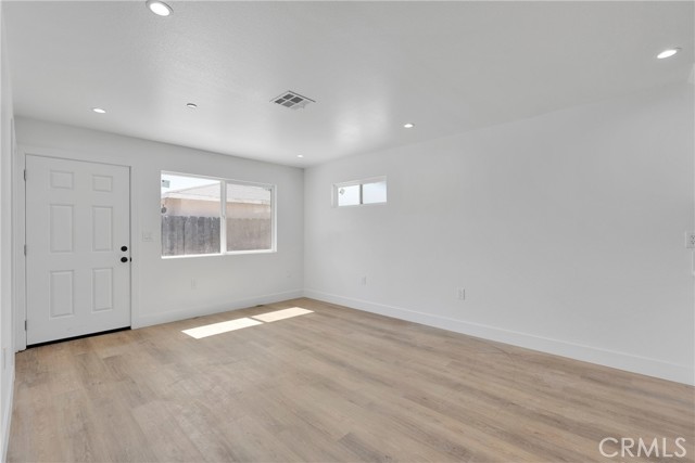 7357 Lynwood Way, Highland CA: https://media.crmls.org/medias/6f582093-766b-45cc-9c46-aa1d3ba7030b.jpg