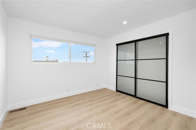 217 43rd Street, Manhattan Beach CA: https://media.crmls.org/medias/6f58a9af-d3cb-439d-bbb4-8b8bfb7bd370.jpg