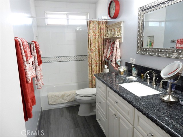 Detail Gallery Image 17 of 31 For 5792 Daisy Cir, La Palma,  CA 90623 - 4 Beds | 2/1 Baths