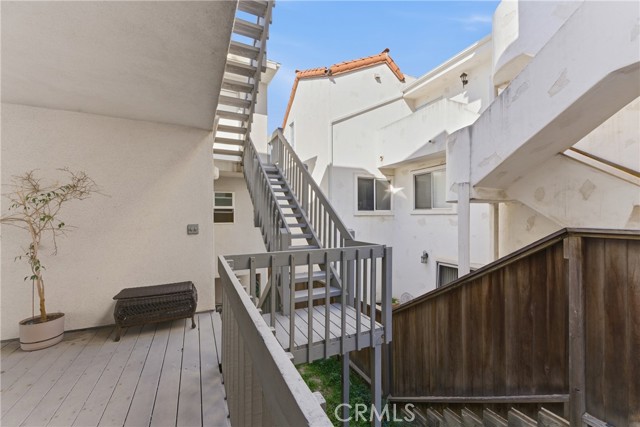 Detail Gallery Image 26 of 26 For 331 Manhattan, Hermosa Beach,  CA 90254 - 3 Beds | 3 Baths