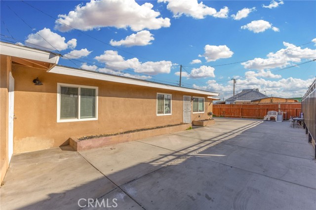 Detail Gallery Image 5 of 29 For 409 N 3rd Avenue, Barstow,  CA 92311 - 4 Beds | 2 Baths