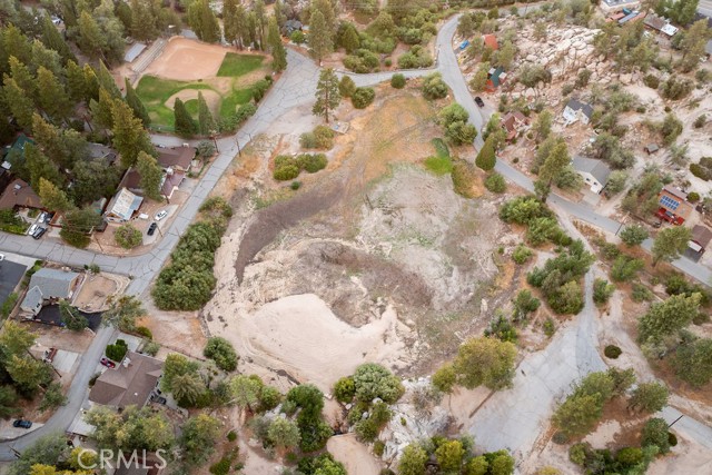 Detail Gallery Image 26 of 32 For 10 Sierra View Dr, Arrowbear,  CA 92382 - – Beds | – Baths