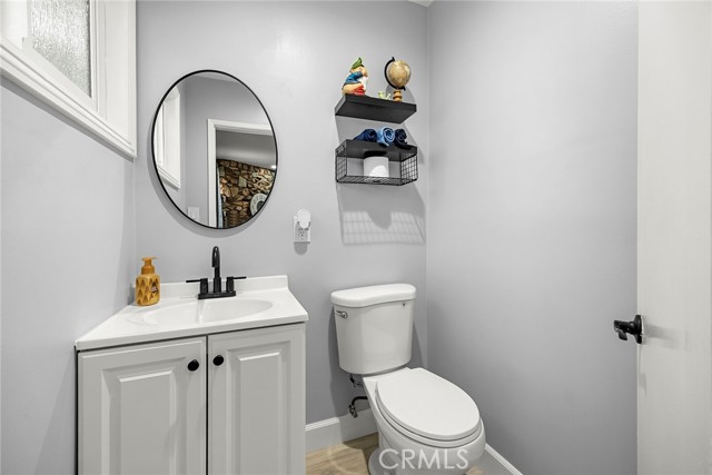 Detail Gallery Image 7 of 29 For 313 N Acacia #C, Fullerton,  CA 92831 - 2 Beds | 1/1 Baths