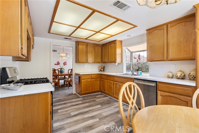 Detail Gallery Image 18 of 38 For 30112 Elizabeth Ct, Agoura Hills,  CA 91301 - 3 Beds | 2/1 Baths