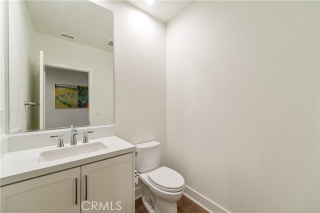 Detail Gallery Image 6 of 39 For 116 Imagination Trl, Irvine,  CA 92620 - 4 Beds | 3/1 Baths