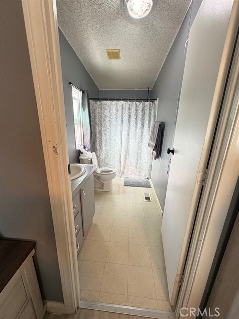 Detail Gallery Image 11 of 24 For 3825 Crestmore Rd #414,  Riverside,  CA 92509 - 3 Beds | 2 Baths