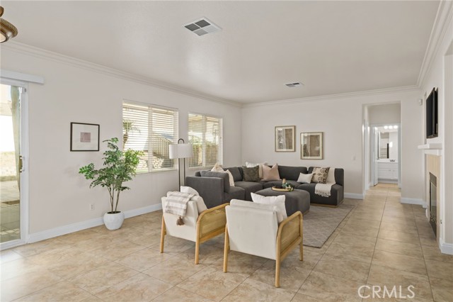 Detail Gallery Image 13 of 37 For 6124 Risingstar Dr, Corona,  CA 92880 - 4 Beds | 3 Baths