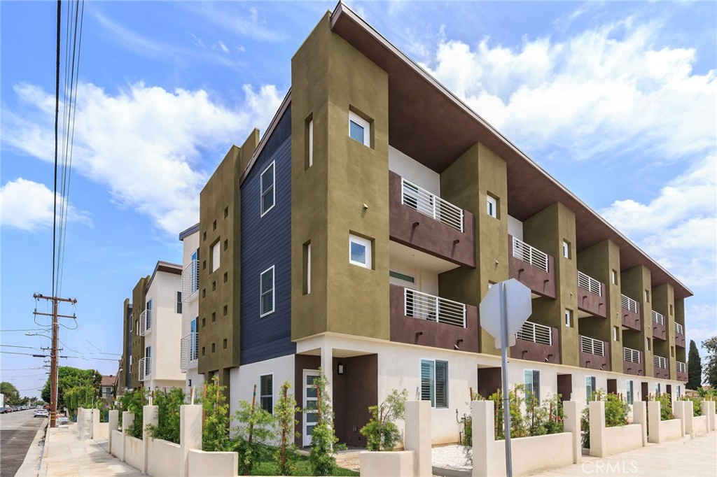 13800 Cordary Avenue 2, Hawthorne, CA 90250
