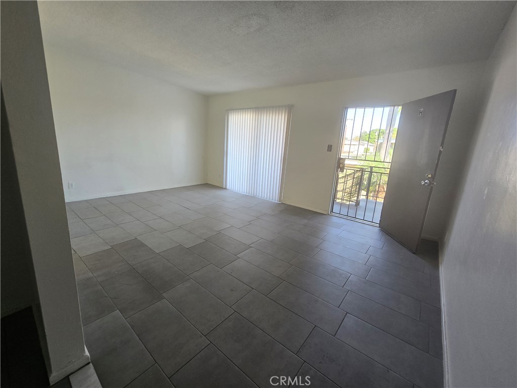 6f5ca5f5 0ff4 4deb B7d2 Aec95abb9969