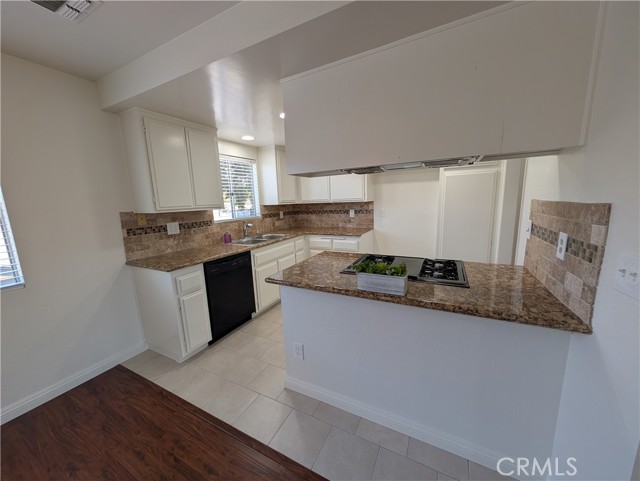 529 E Colorado Boulevard, Monrovia CA: https://media.crmls.org/medias/6f5ccefc-c849-41a3-ac6b-4906859f350f.jpg
