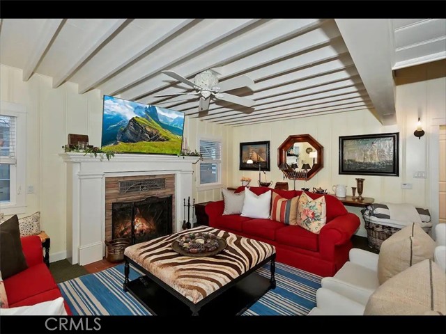 855 Lake Drive, Lake Arrowhead CA: https://media.crmls.org/medias/6f5d45b5-668c-4b6e-8632-97bde015aa0d.jpg