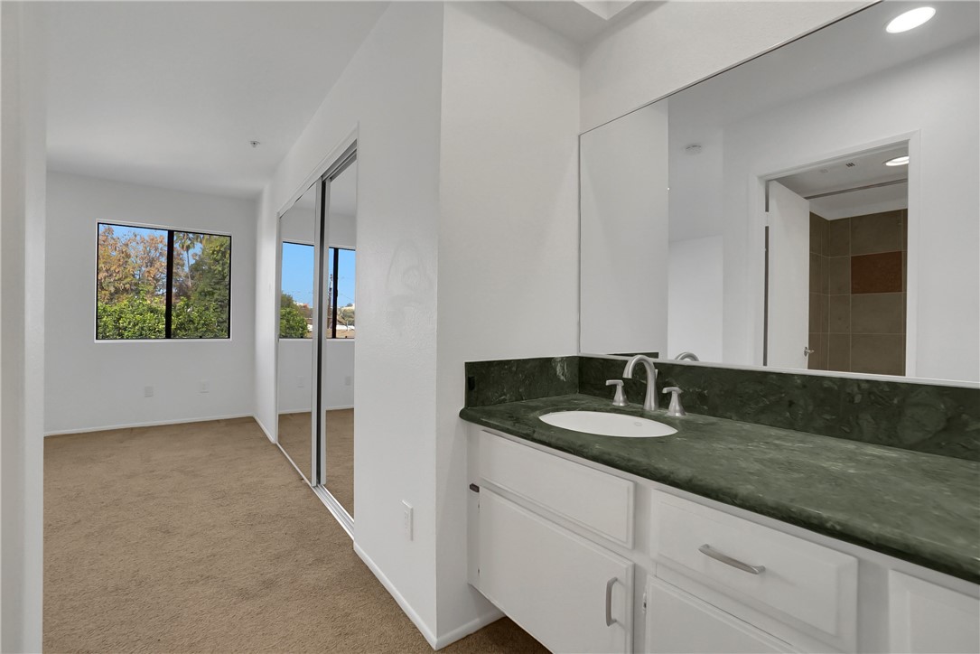 Detail Gallery Image 23 of 32 For 657 S Marengo Ave #7,  Pasadena,  CA 91106 - 3 Beds | 2/1 Baths