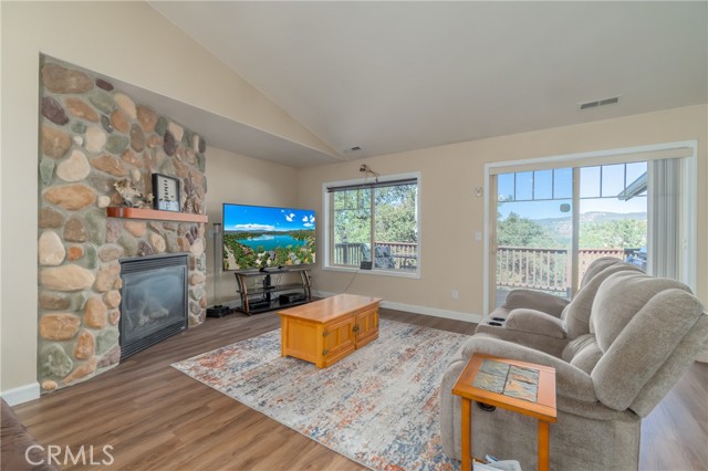 Detail Gallery Image 11 of 53 For 19928 Jigsaw Rd, Hidden Valley Lake,  CA 95467 - 3 Beds | 2 Baths