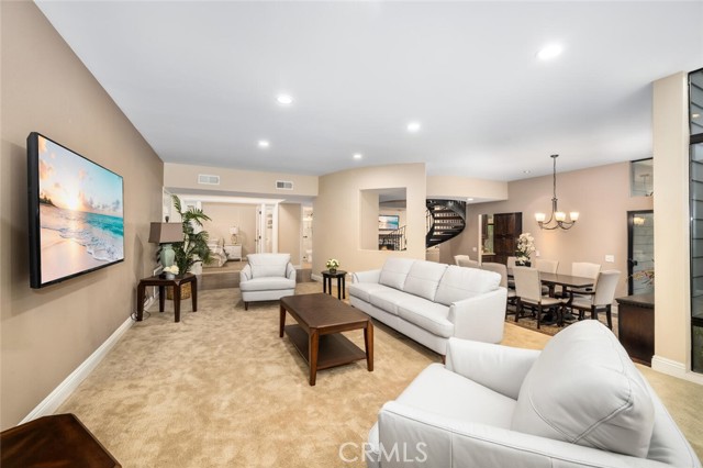 Detail Gallery Image 7 of 49 For 16282 Mandalay Cir, Huntington Beach,  CA 92649 - 5 Beds | 3 Baths