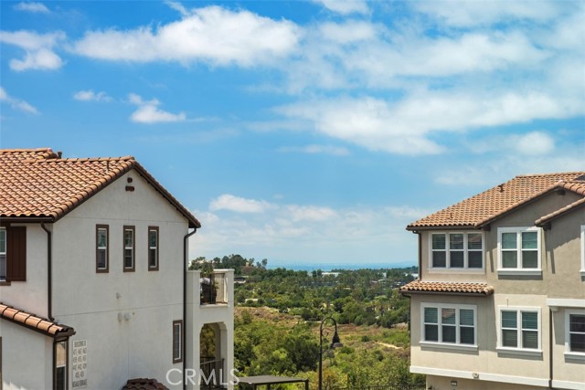 Image 22 of 51 For 242 Niebla Ln