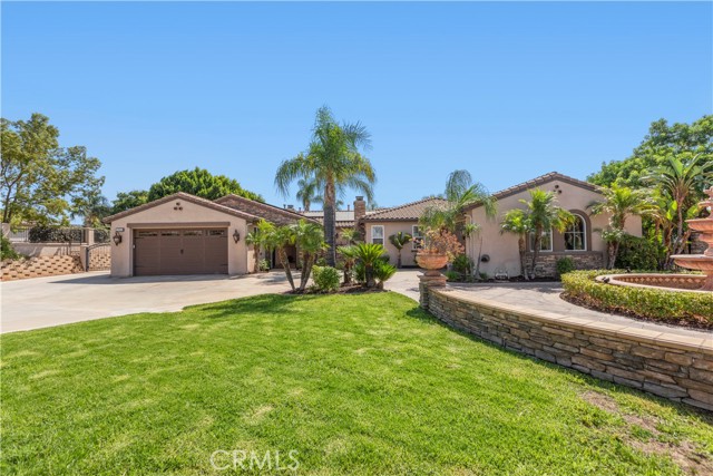 Detail Gallery Image 3 of 69 For 17832 Canyonwood Dr, Riverside,  CA 92504 - 4 Beds | 3/1 Baths