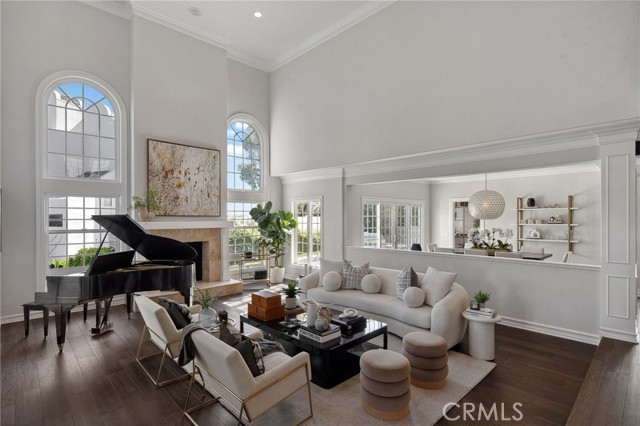 Detail Gallery Image 7 of 39 For 5 Hillsborough, Newport Beach,  CA 92660 - 4 Beds | 4/1 Baths