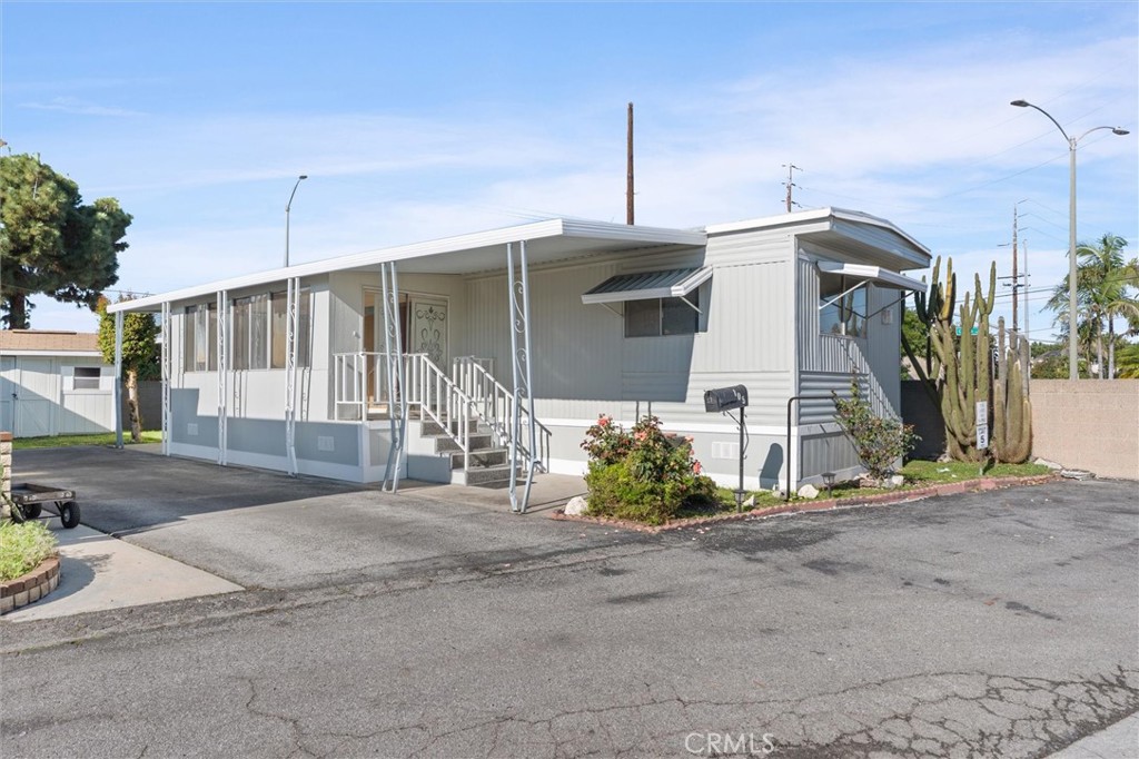 MLS #SB25264815 image #1