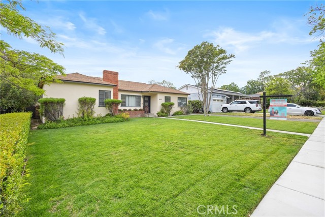 745 N Laurel Avenue, Upland CA: https://media.crmls.org/medias/6f5f31c0-e3d7-4702-8b1d-976928a56787.jpg