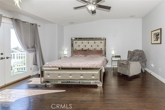 721 Cinnabar Place, Simi Valley CA: https://media.crmls.org/medias/6f5f4336-3f15-4676-b31c-a71615a48463.jpg