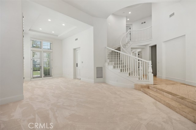 Detail Gallery Image 6 of 25 For 17 Colonial, Newport Beach,  CA 92660 - 5 Beds | 4/1 Baths