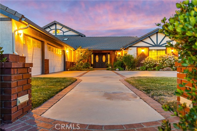 Detail Gallery Image 5 of 72 For 41432 Terrazzo Dr, Palmdale,  CA 93551 - 4 Beds | 3 Baths