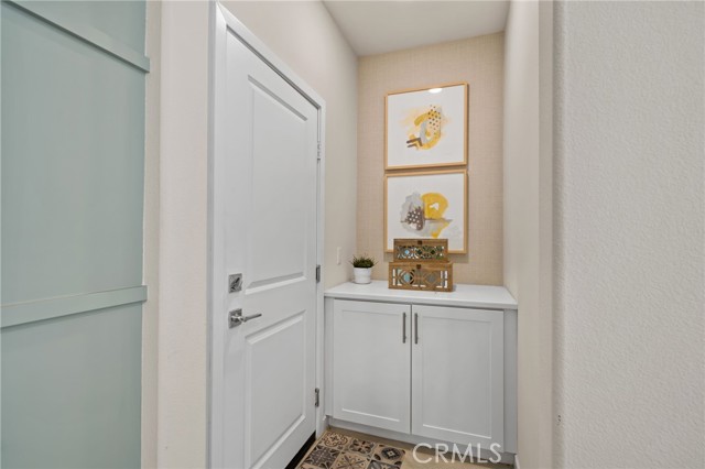 Detail Gallery Image 15 of 33 For 2571 E Pheasant Way, Ontario,  CA 91761 - 4 Beds | 2/1 Baths