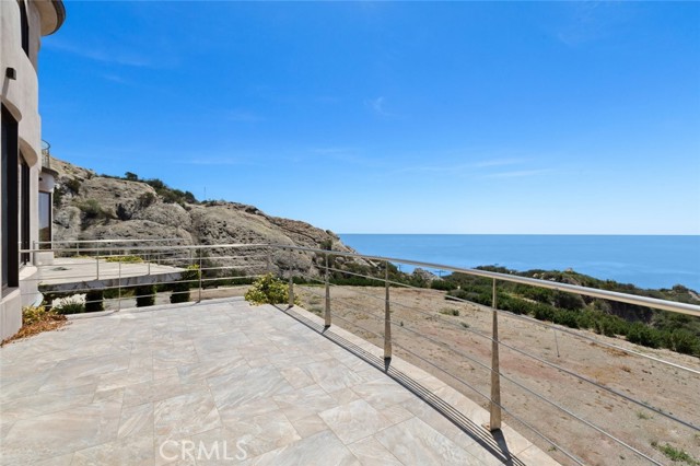 24517 Piuma Road, Malibu CA: https://media.crmls.org/medias/6f60f94c-d281-4e76-9e99-e0692b90804c.jpg