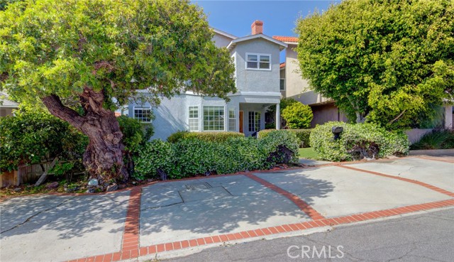 705 35th Street, Manhattan Beach, California 90266, 4 Bedrooms Bedrooms, ,4 BathroomsBathrooms,Residential,Sold,35th,SB22086217