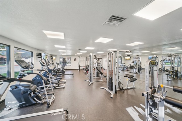 Detail Gallery Image 5 of 48 For 1265 Kendall #221,  San Bernardino,  CA 92407 - 2 Beds | 1 Baths