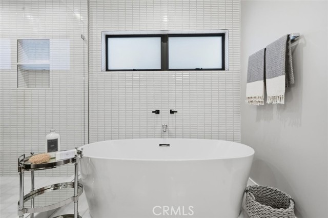 Image 28 of 49 For 959 5th Street  A