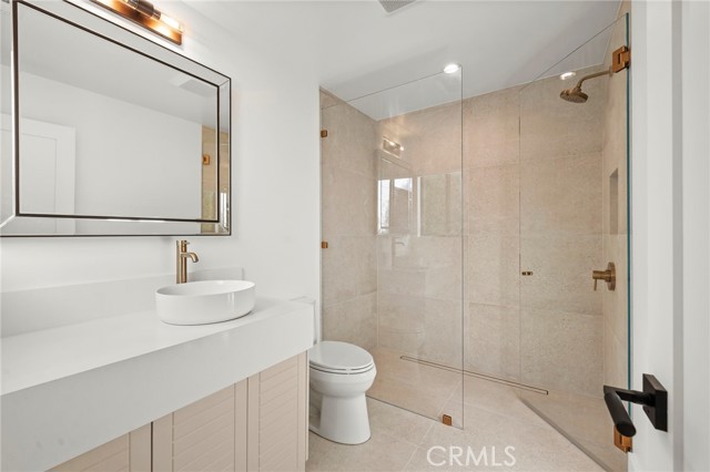 Detail Gallery Image 10 of 16 For 5 Hedgeland, Coto de Caza,  CA 92679 - 4 Beds | 3/1 Baths