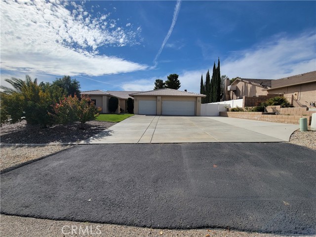 7022 Rio Vista, Hesperia CA: https://media.crmls.org/medias/6f634941-59b7-4fd1-b8cc-dbdf9bc3de62.jpg
