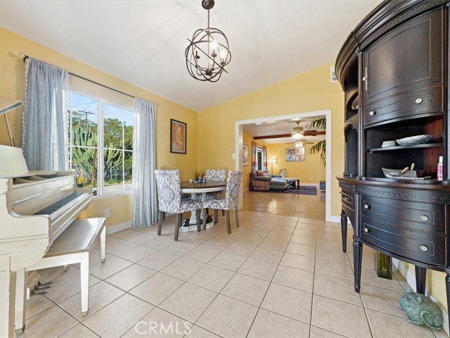 6465 Archer, Jurupa Valley CA: https://media.crmls.org/medias/6f635eca-30f1-4363-b64d-b59ff6763104.jpg