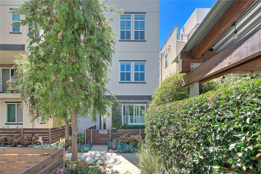 2132 Evans Way