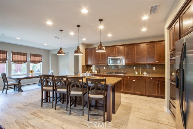 Detail Gallery Image 14 of 74 For 27916 Huron Ct, Menifee,  CA 92585 - 5 Beds | 3/1 Baths