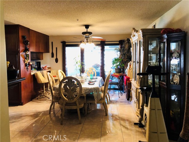 Detail Gallery Image 3 of 9 For 36720 Spanish Broom Dr, Palmdale,  CA 93550 - 3 Beds | 2 Baths