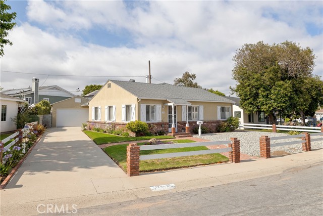 2902 Gibson Place, Redondo Beach, California 90278, 3 Bedrooms Bedrooms, ,2 BathroomsBathrooms,Residential,Sold,Gibson,SB23106089