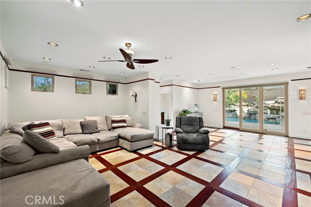 Detail Gallery Image 19 of 66 For 32971 Pinnacle Drive, Trabuco Canyon,  CA 92679 - 6 Beds | 4/1 Baths