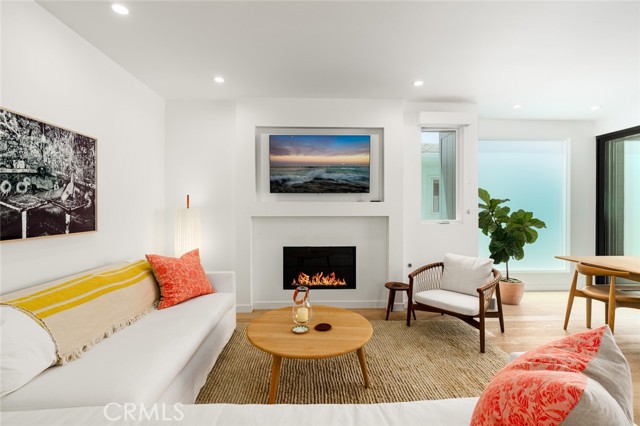 619 1/2 marguerite, Corona del Mar CA: https://media.crmls.org/medias/6f657981-f4a4-4314-971e-9e98164a42e2.jpg
