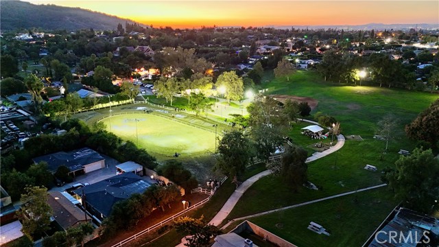 Detail Gallery Image 4 of 40 For 421 S 5th, La Puente,  CA 91746 - 4 Beds | 3 Baths