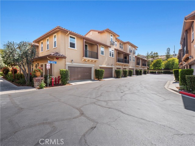 24496 Marzal Street, Valencia CA: https://media.crmls.org/medias/6f68467f-5217-4421-928f-de7e48e51a03.jpg