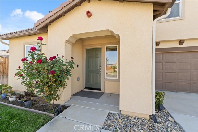Detail Gallery Image 4 of 55 For 802 Reisling, Coalinga,  CA 93210 - 5 Beds | 3 Baths