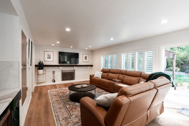 Detail Gallery Image 26 of 61 For 20892 Avenida Amapola, Lake Forest,  CA 92630 - 4 Beds | 2/1 Baths