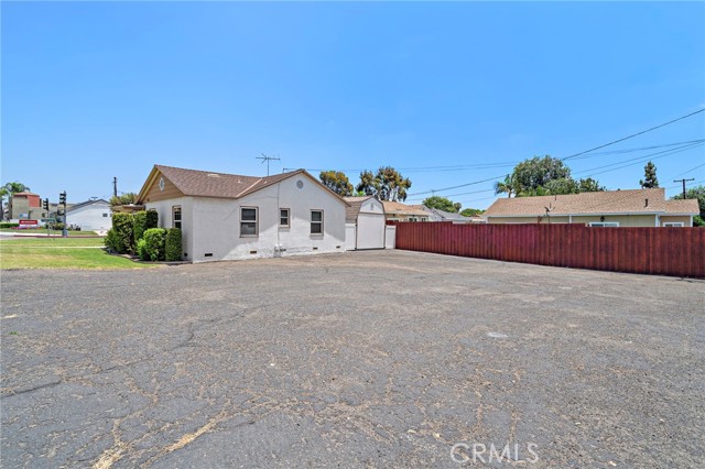 Image 5 of 25 For 700 Brea Boulevard