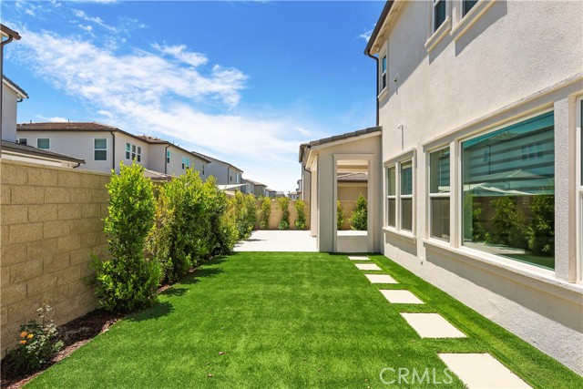 230 Holliston, Lake Forest CA: https://media.crmls.org/medias/6f68e9fb-7a03-42ca-89eb-b4a3a5462b2f.jpg