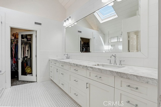 Detail Gallery Image 31 of 73 For 2661 Point Del Mar, Corona Del Mar,  CA 92625 - 4 Beds | 3/1 Baths