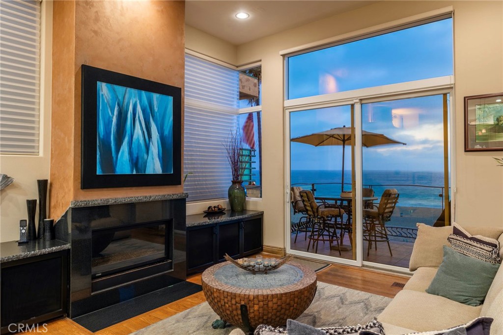 4308 The Strand